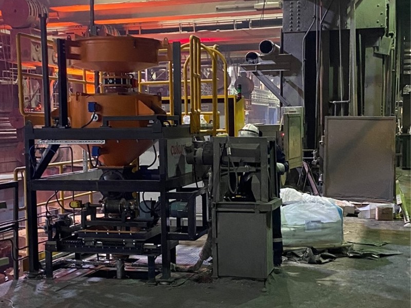 Ladle Well - Nozzle Filling Sand Feeder